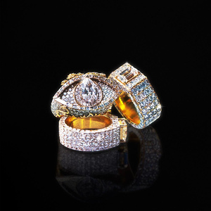 裸体裸乳被🍑免费看照片
